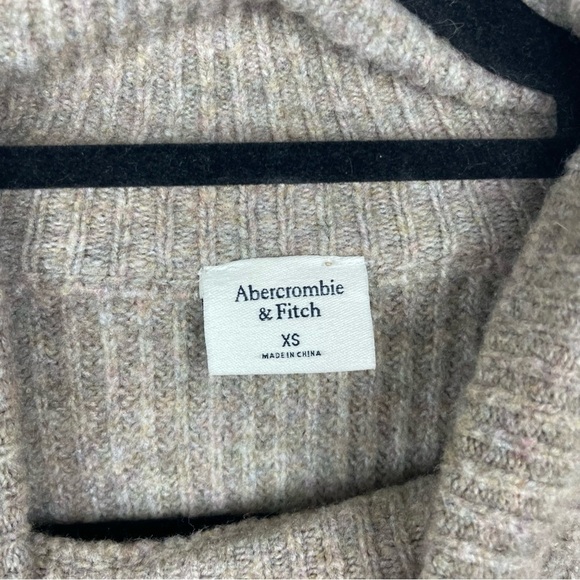 Abercrombie and Fitch taupe soft sweater XS - Picture 4 of 7